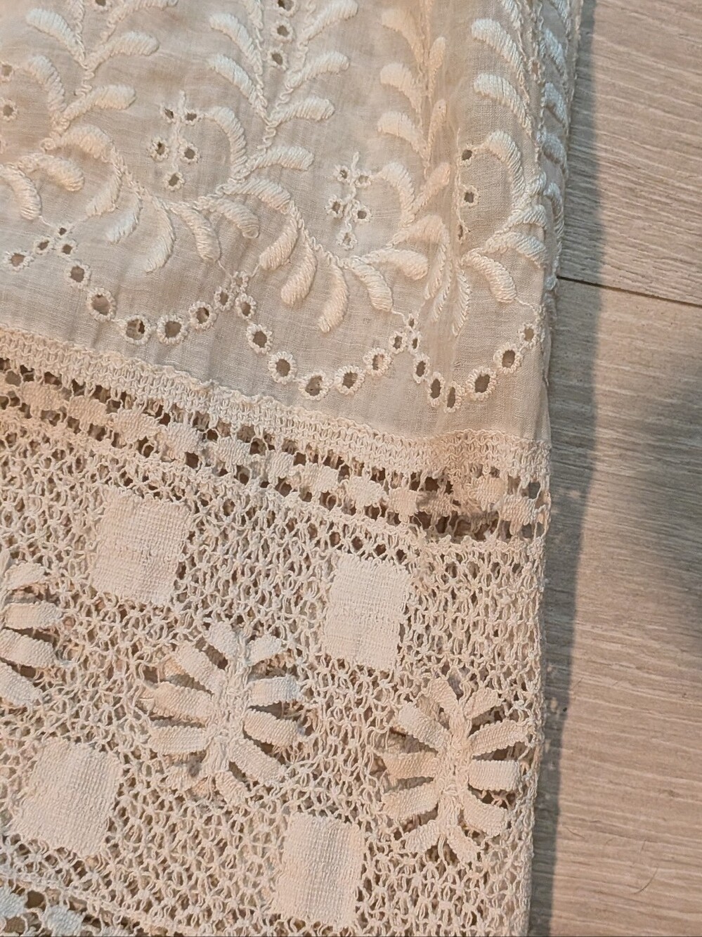 ANTIQUE Lawn Dress - Picture 2 of 16